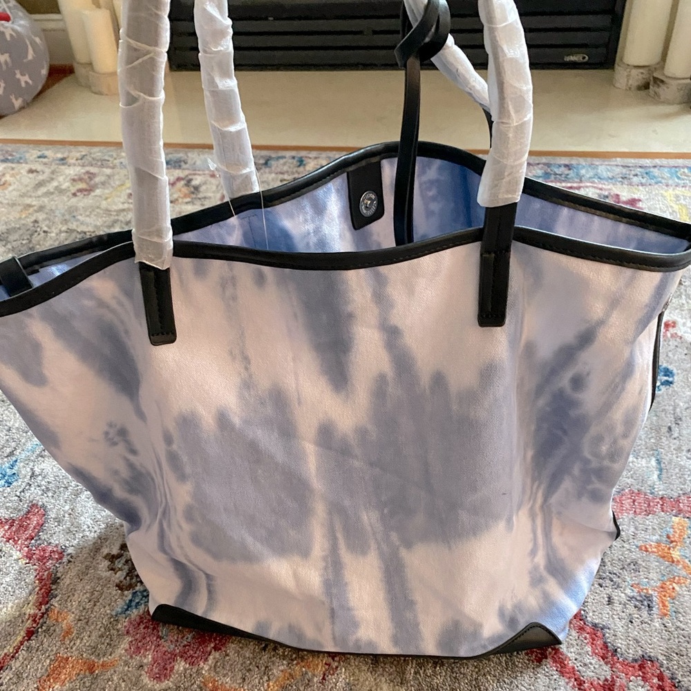 Bloomingdales NWT Aqua Blue Tie-Dye Tote Bag